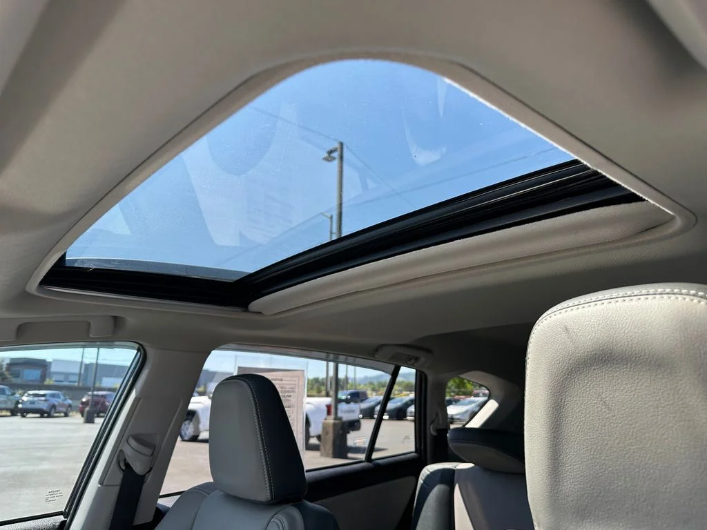Used 2015 Gray Toyota Limited image 22