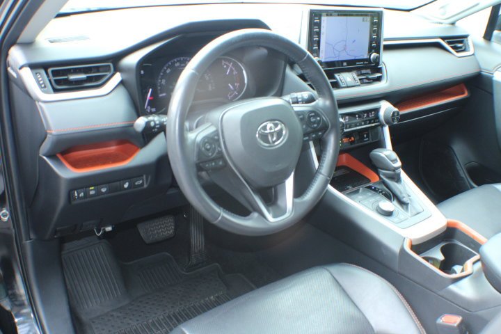 Used 2019 Midnight Black Metallic Toyota Adventure image 6