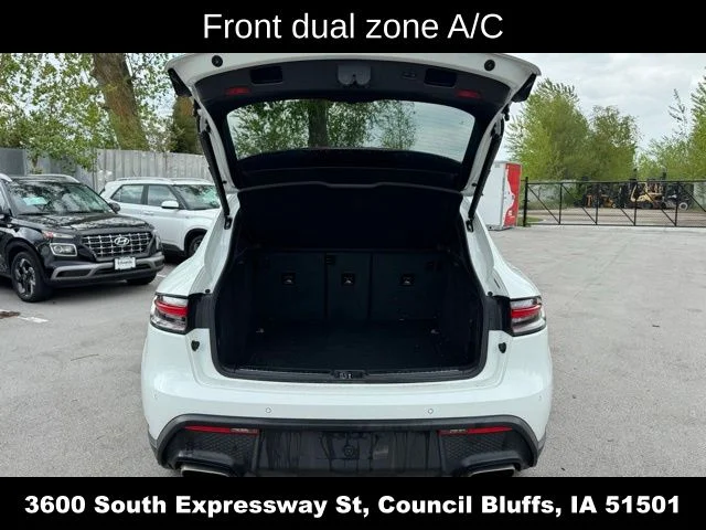 Used 2022 White Porsche Base image 11