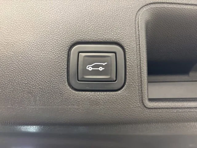 Used 2020 WHITE FROST TRICOAT GMC Denali image 46