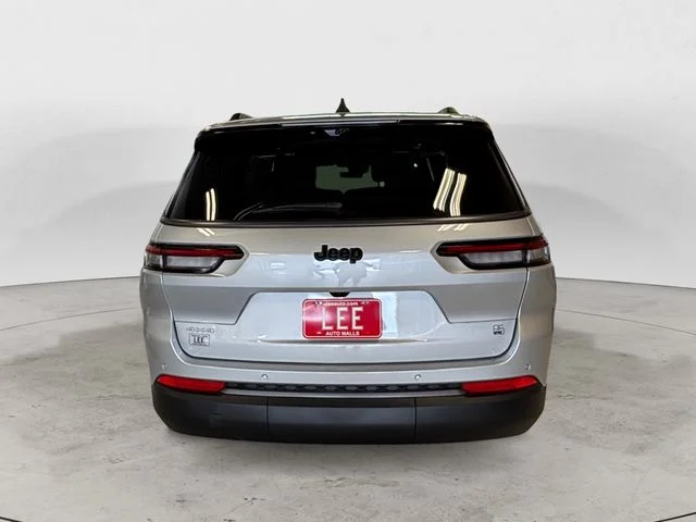 New 2026 Silver Jeep  image 5