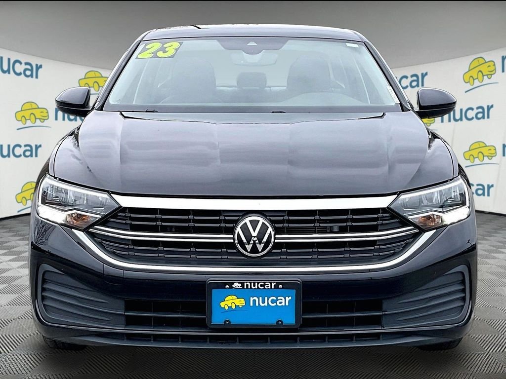 3VW7M7BU4PM027119