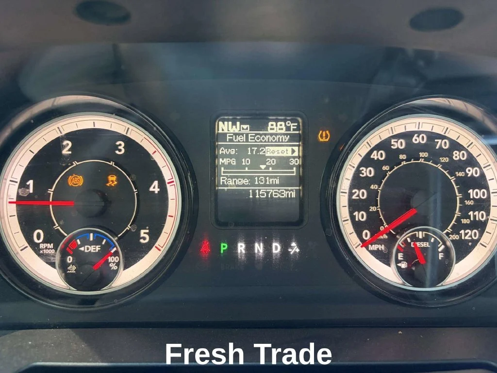 Used 2018 Bright Silver Clearcoat Metallic Ram Tradesman image 13