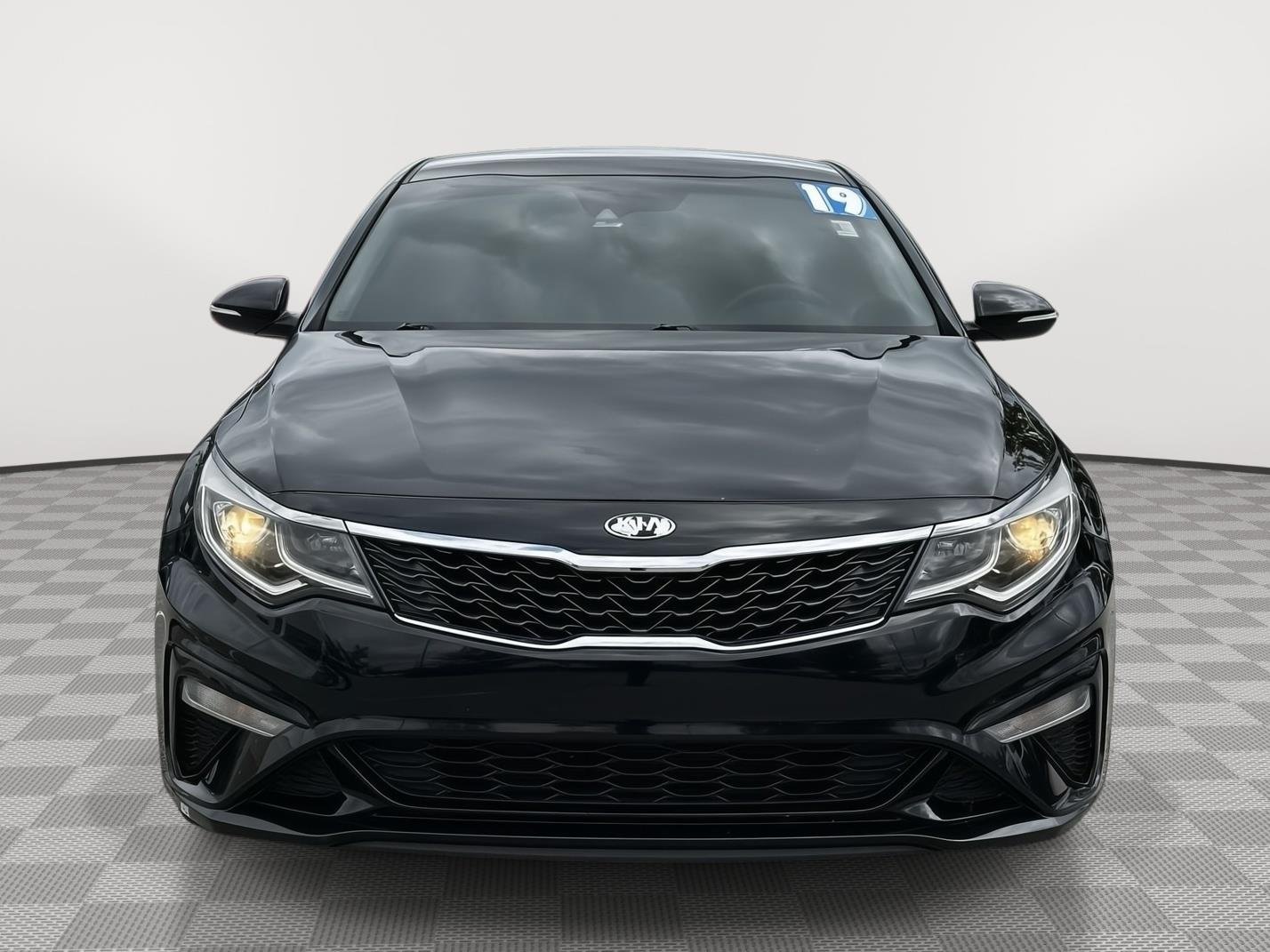 Used 2019 Kia Optima LX with VIN 5XXGT4L32KG369477 for sale in Kansas City