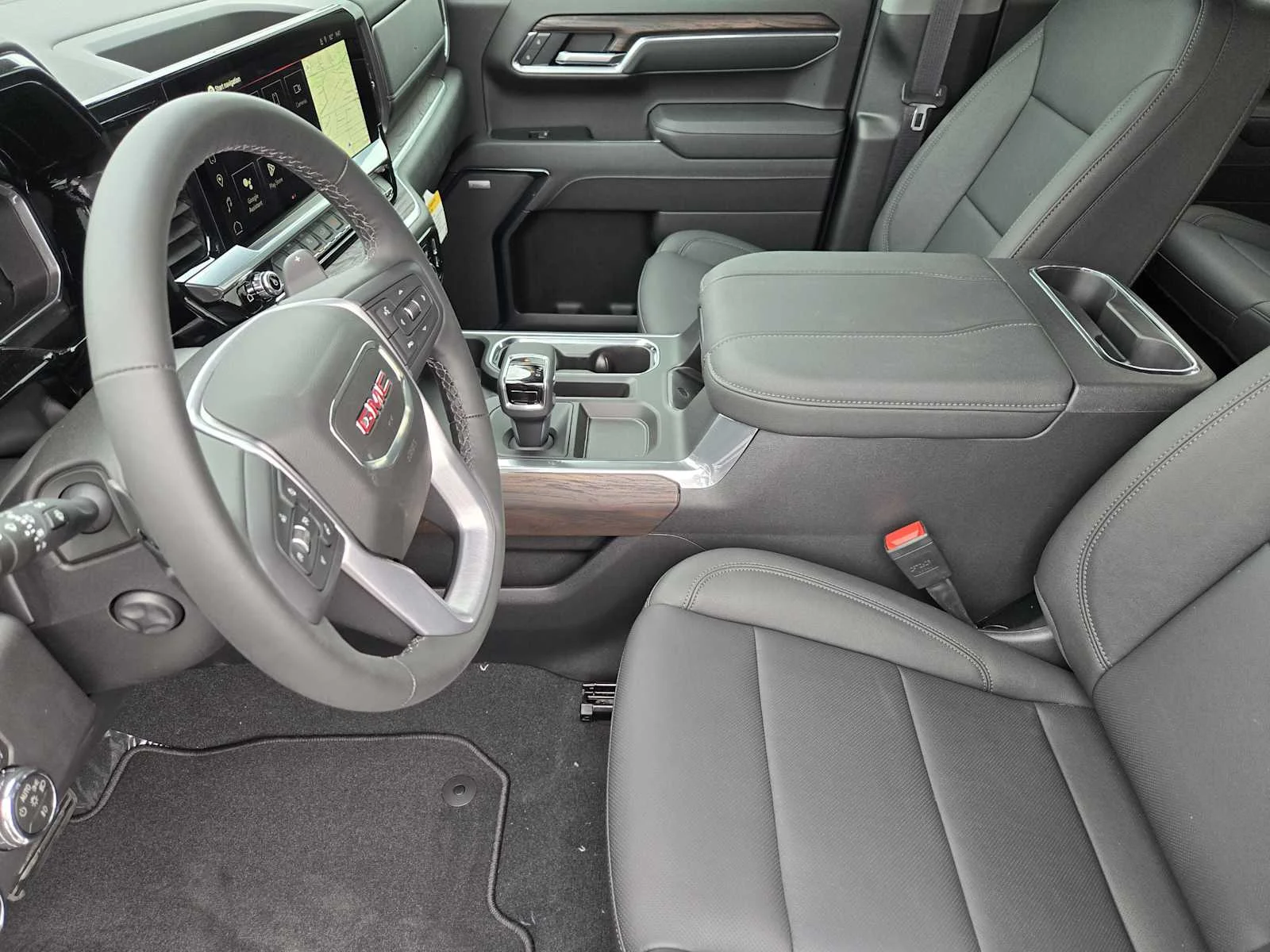 2026 GMC Sierra 1500 SLT - Photo 8