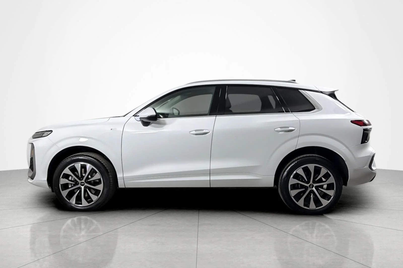 New 2026 Arkona White Audi S line quattro image 3