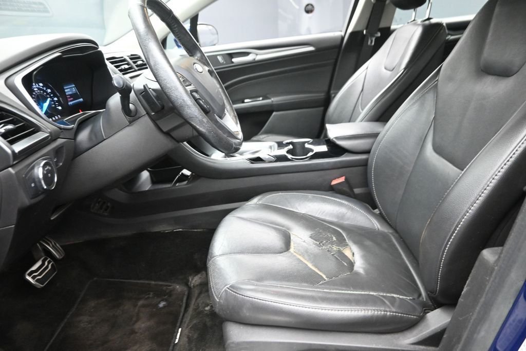 Used 2014 Blue Ford Titanium image 17