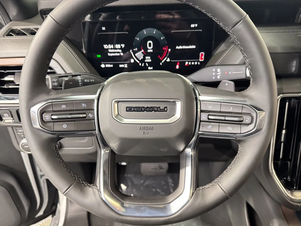 2026 GMC Yukon Denali - Photo 17