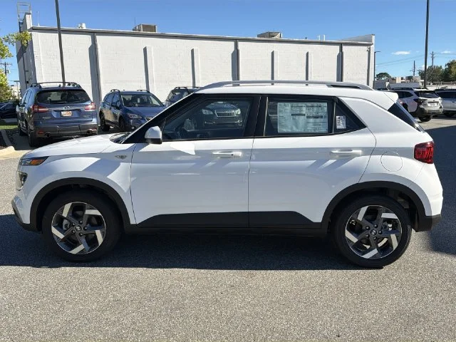 Used 2026 White Hyundai SEL image 10