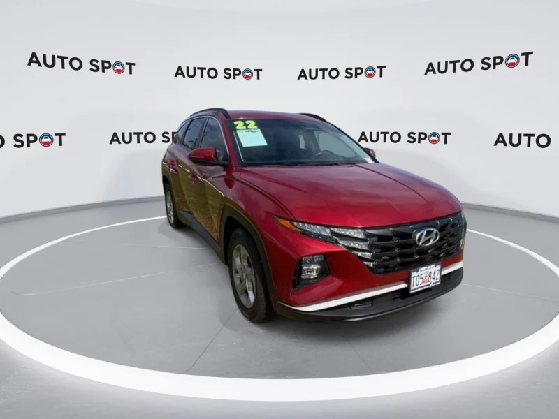 Used 2022 RED Hyundai SEL image 5