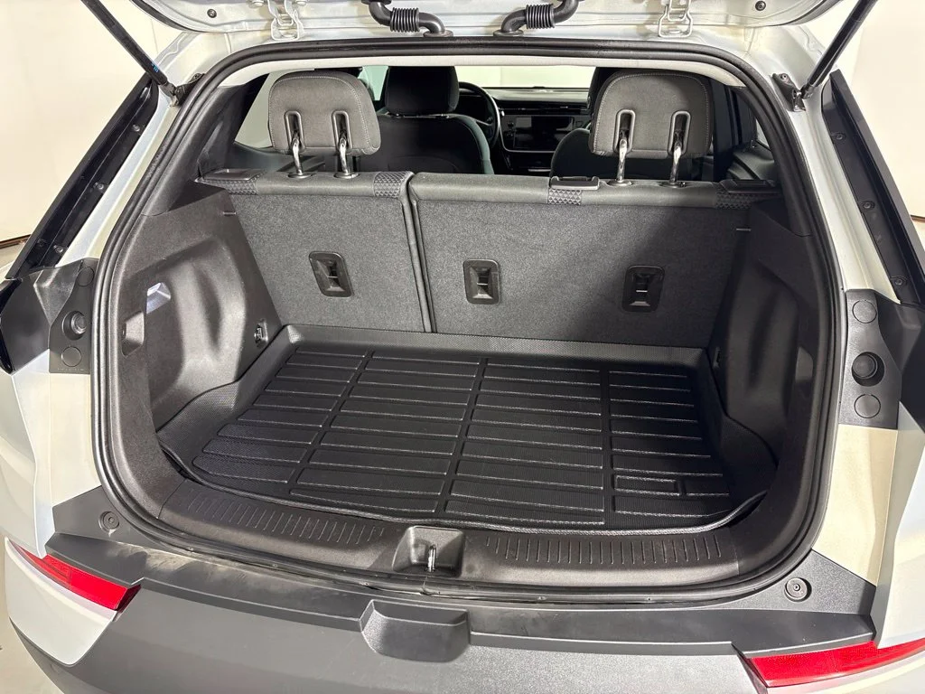 Used 2023 Silver Chevrolet LT image 25