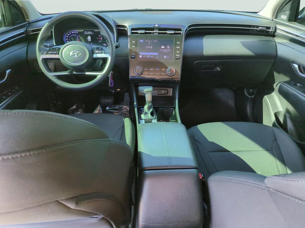 Used 2023 Silver Hyundai SE image 11