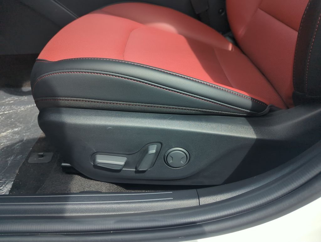 New 2026 Snow White Pearl Kia GT-Line Turbo image 13