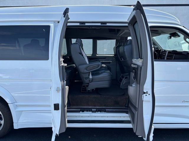 Used 2020 Summit White GMC Explorer Limited SE image 7