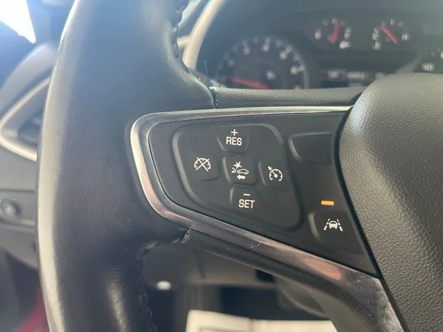 Used 2021 Red Chevrolet RS image 39
