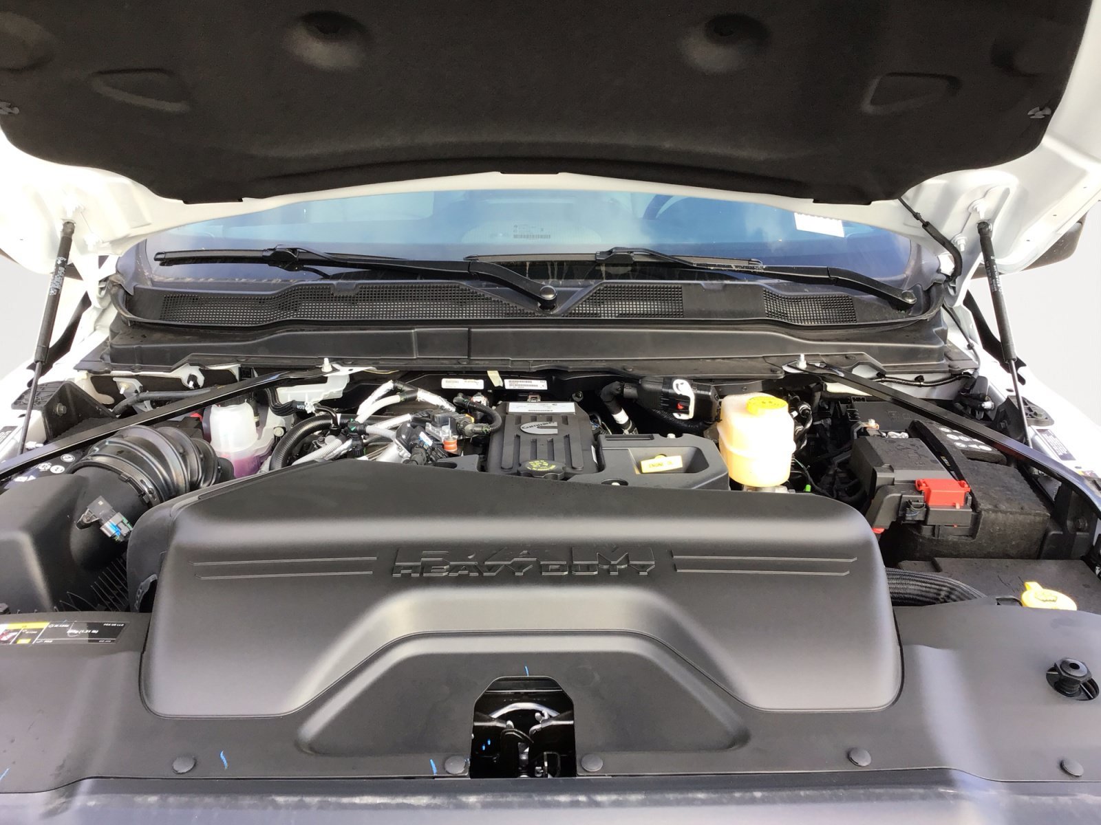 New 2026 Bright White Clearcoat RAM Tradesman image 27