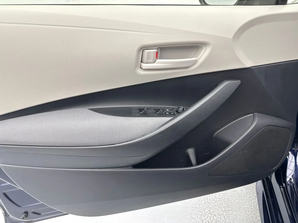 Used 2023  Toyota LE image 21