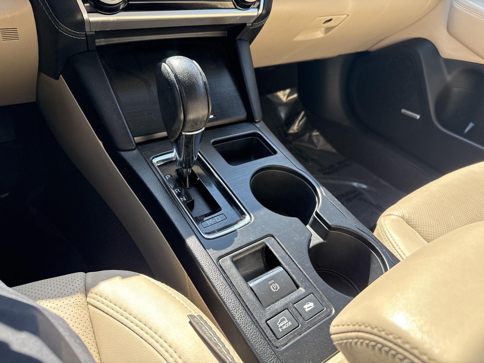 Used 2018 Crystal Black Silica Subaru Limited image 21