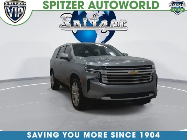 Used 2024 Gray Chevrolet High Country image 3