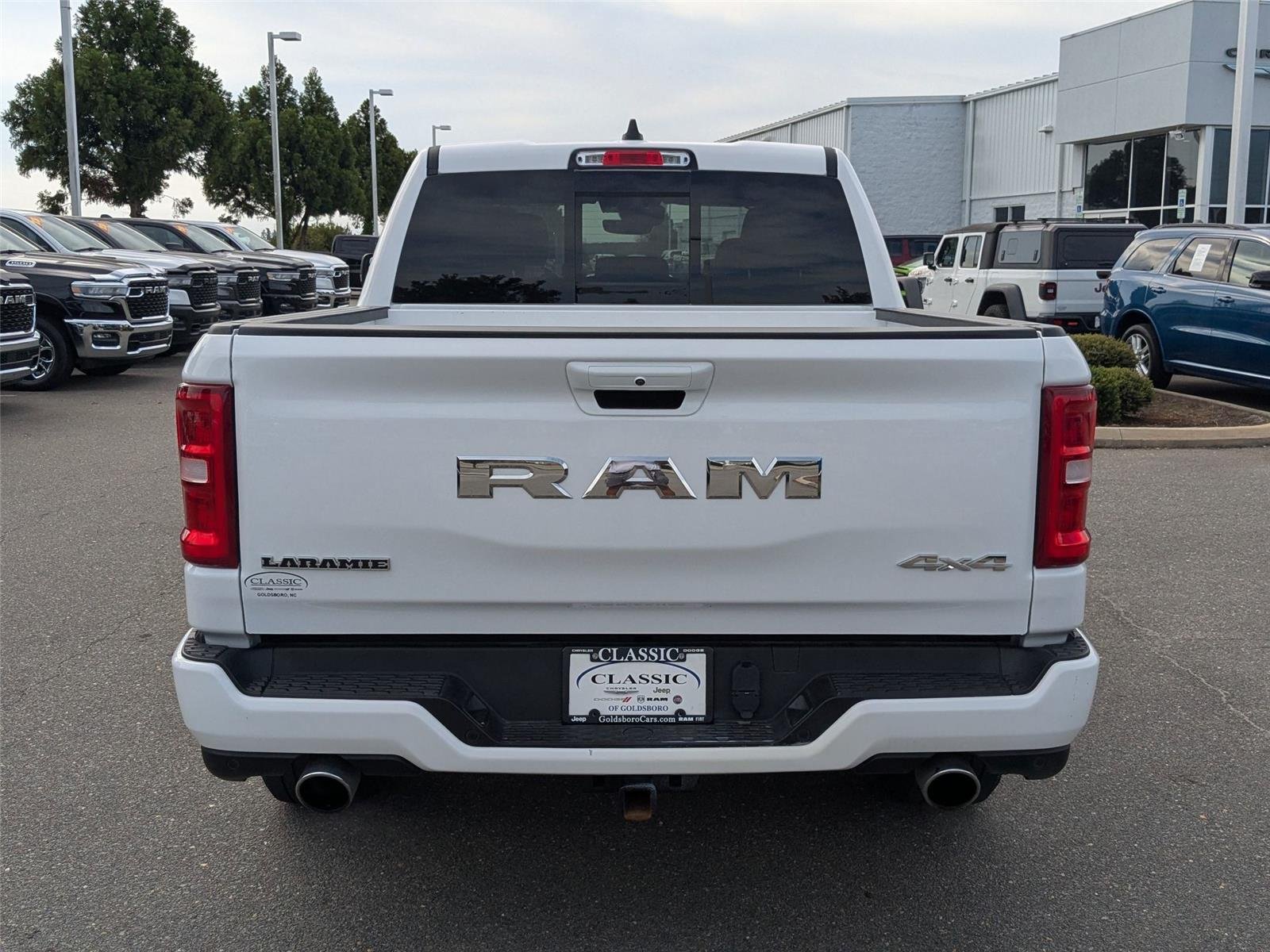 2025 Ram 1500 Laramie photo 4