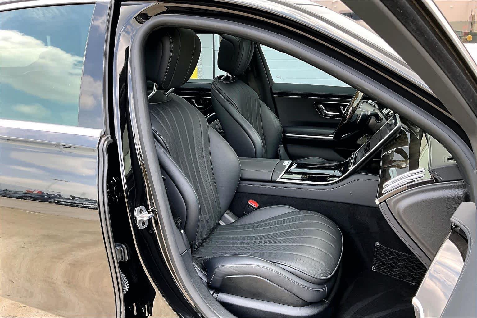 Used 2022 Obsidian Black Mercedes-Benz S 580 image 9