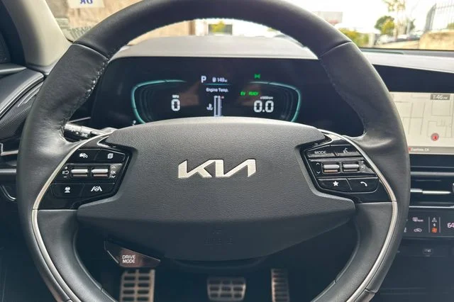 Used 2023 Blue Kia SX image 28