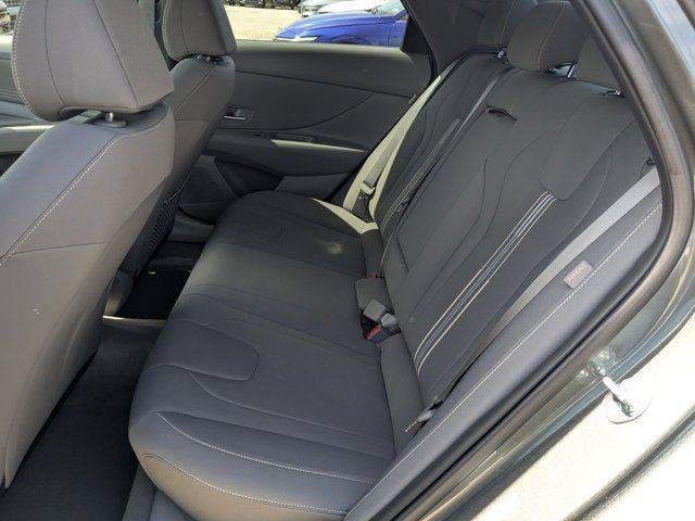 2025 Hyundai Elantra SEL - Photo 41