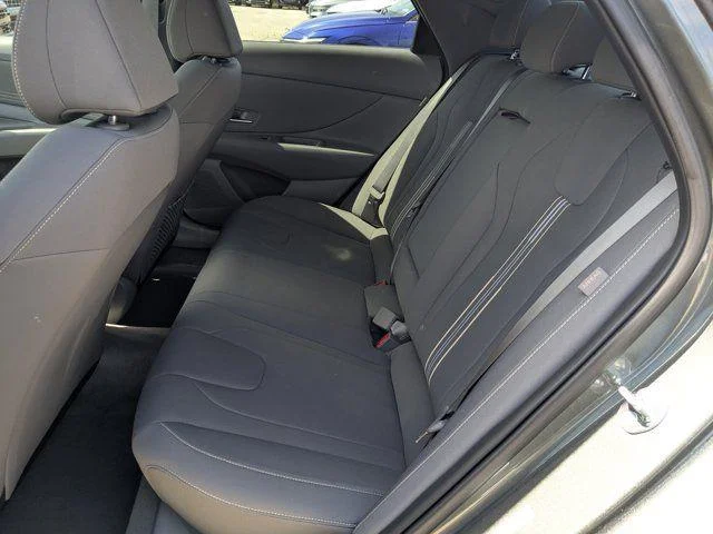 2025 Hyundai Elantra SEL - Photo 41