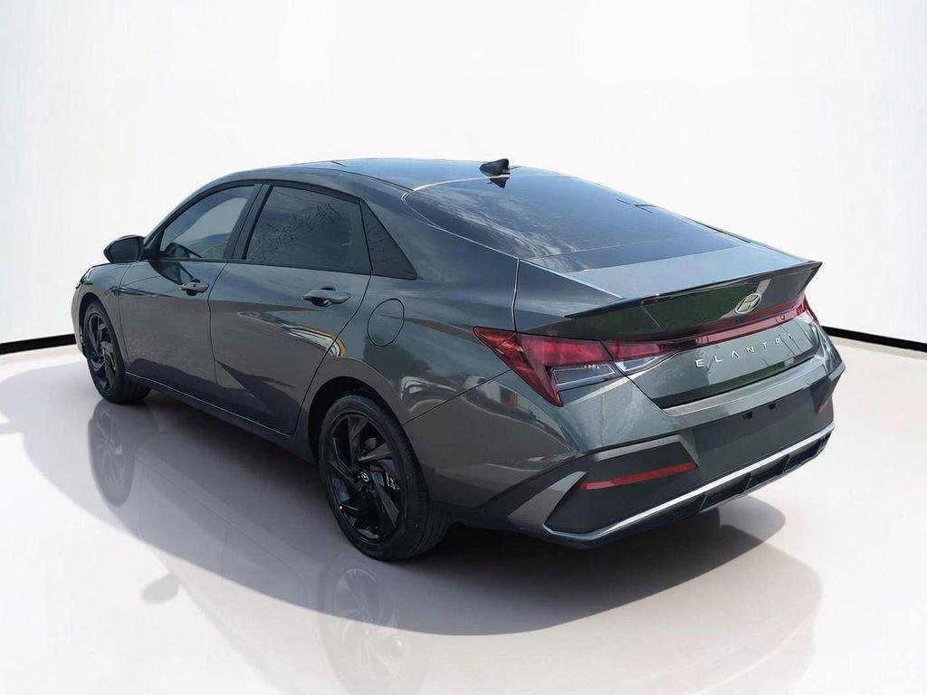 New 2026 Gray Hyundai SEL Sport Plus image 7