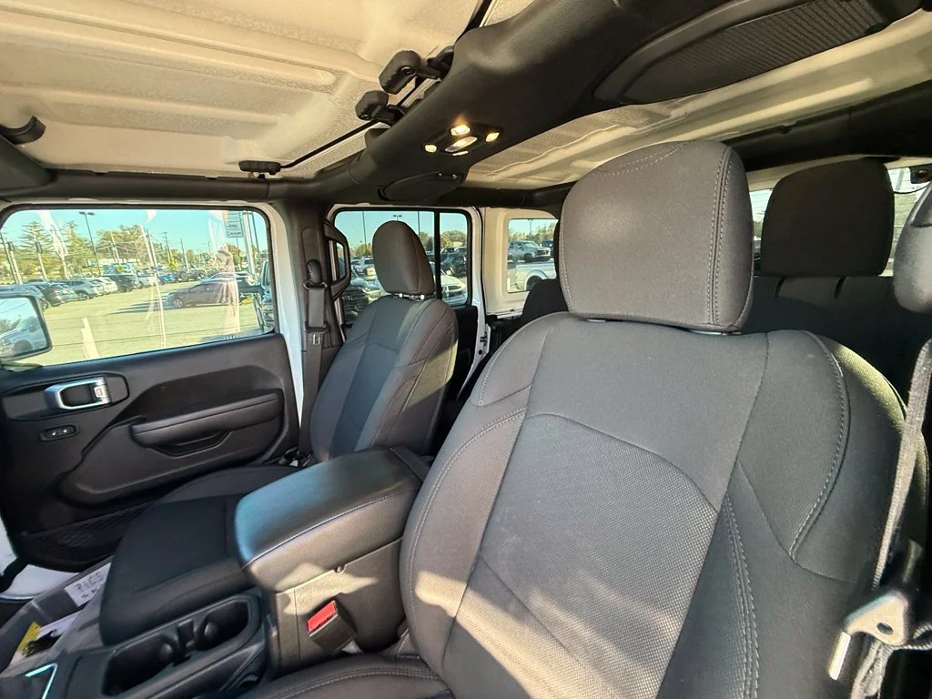Used 2023 White Jeep Willys image 13