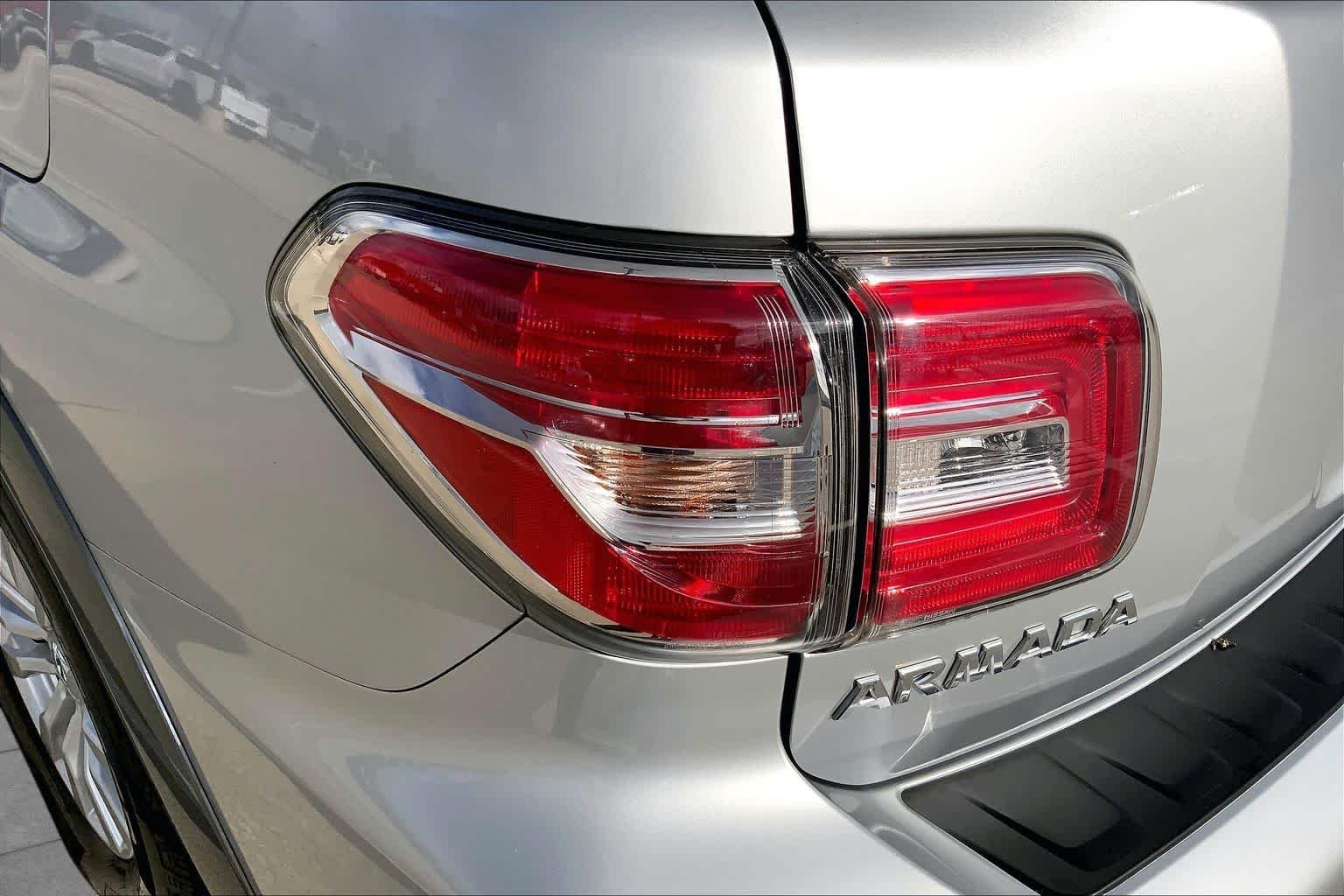 Used 2019 Brilliant Silver Metallic Nissan SV image 27