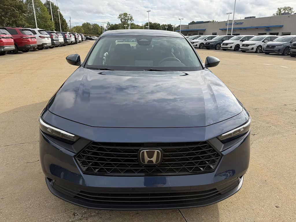 Used 2024 Canyon River Blue Metallic Honda EX image 2