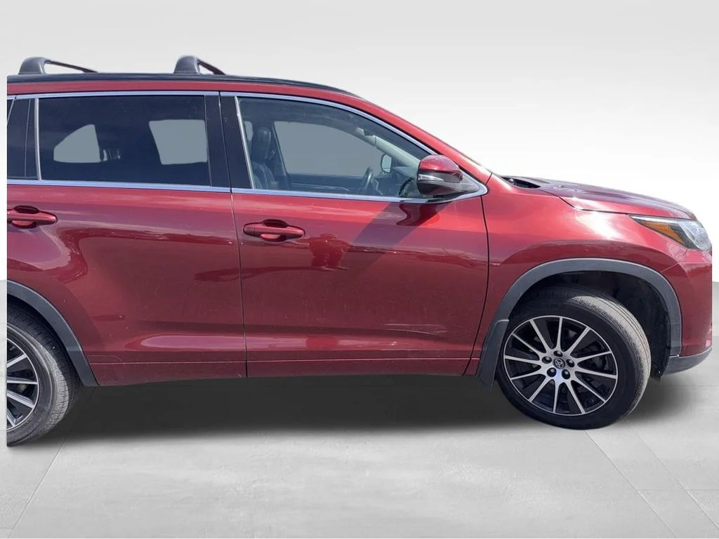 Used 2017 Red Toyota SE image 7