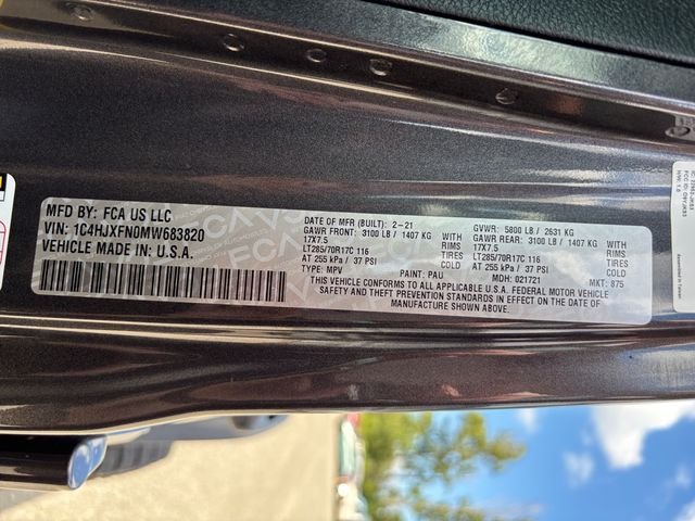 Used 2021 Crystal Metallic Jeep Unlimited Rubicon image 25