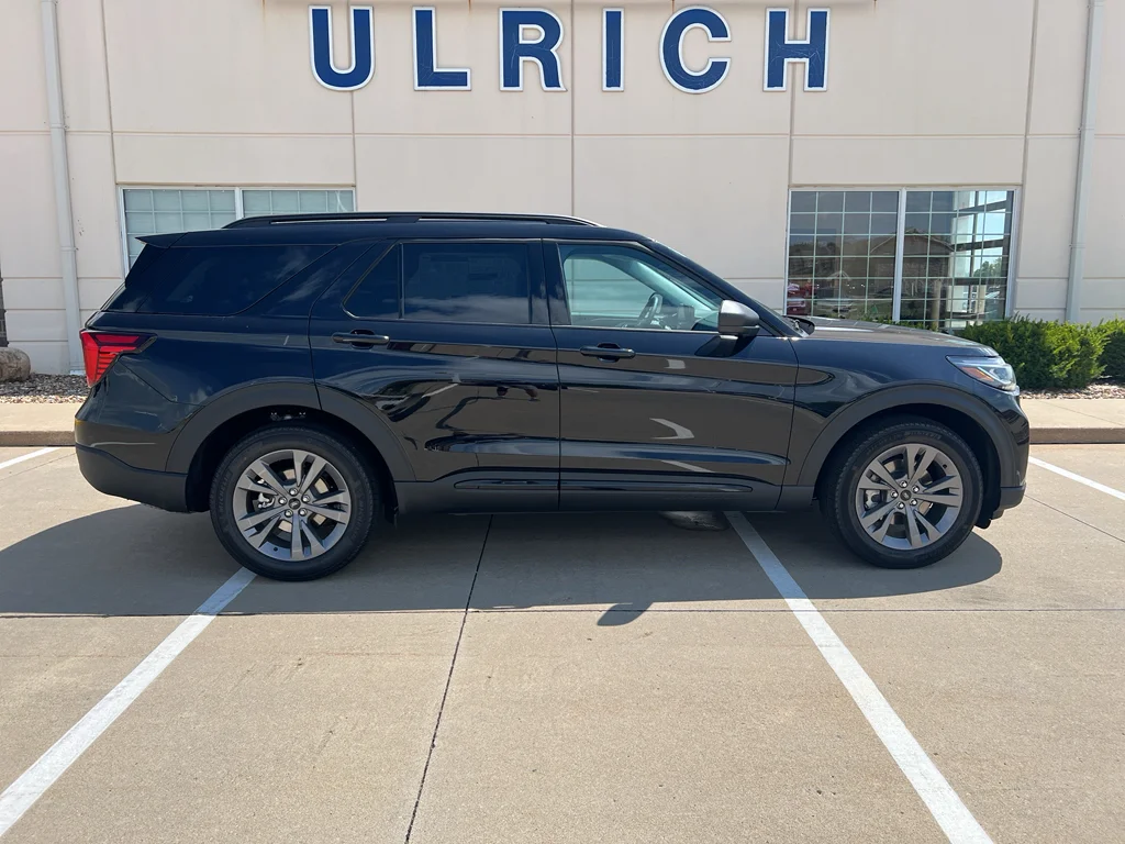 New 2026 Agate Black Metallic Ford Active image 11