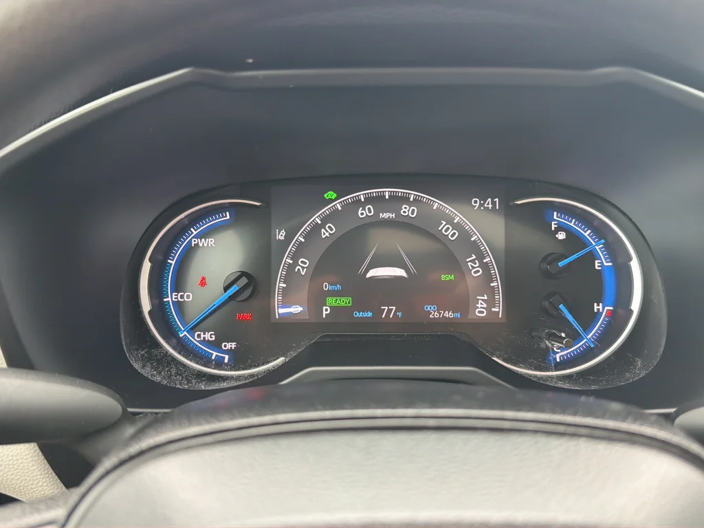 Used 2023 White Toyota XLE image 23