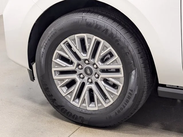 New 2027 Star White Metallic Tri-Coat Ford MAX Platinum image 37