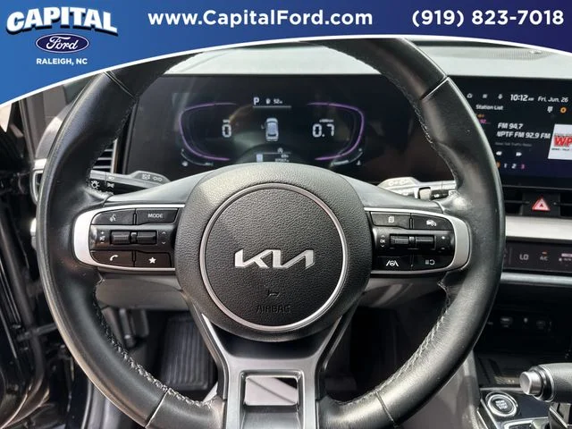 Used 2025 Black Kia EX image 25