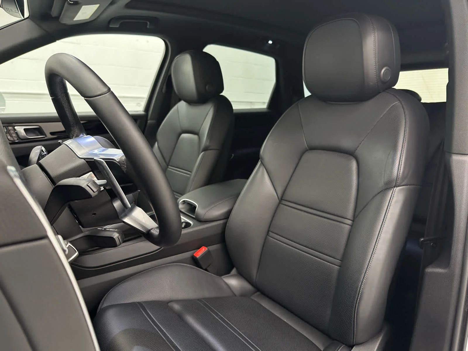 Used 2021 White Porsche  image 13