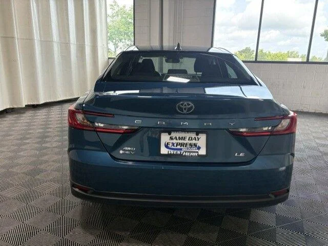 Used 2025 Ocean Gem Toyota LE image 15
