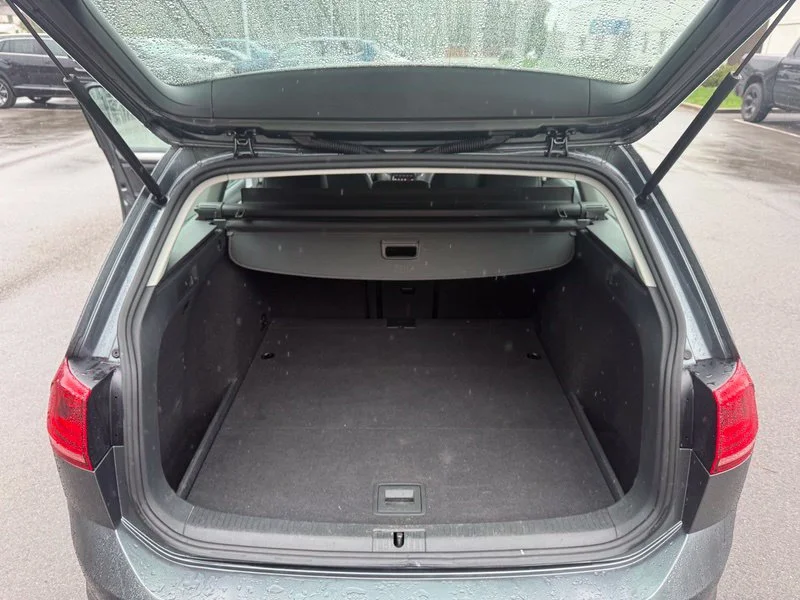 Used 2015  Volkswagen S image 5