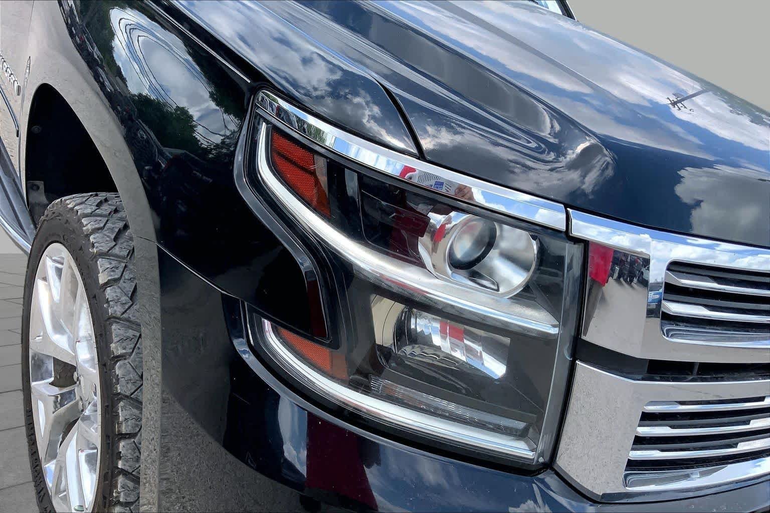 Used 2018 Black Chevrolet Premier image 27