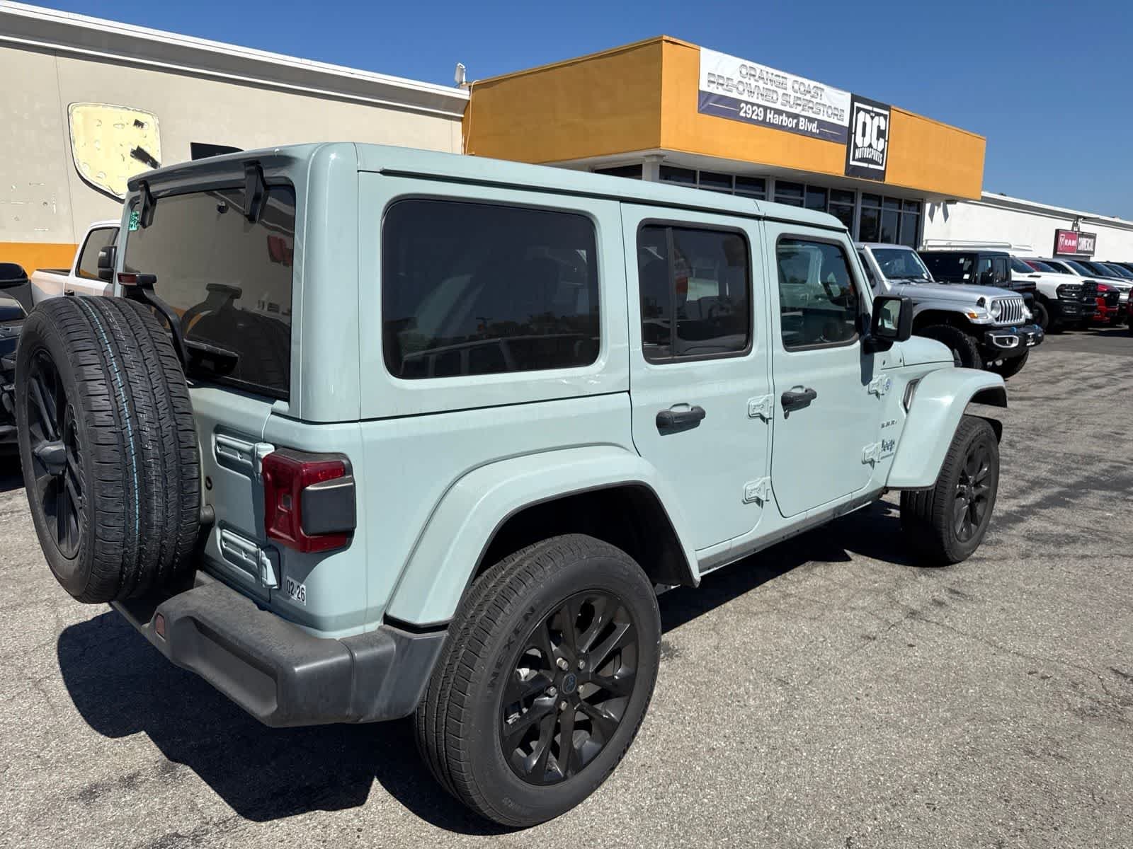 Used 2024 Earl Clearcoat Jeep Sahara image 13