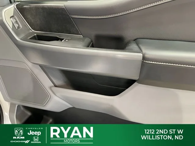 Used 2021 White Ford XLT image 34