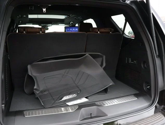 New 2026 Black Chevrolet High Country image 29