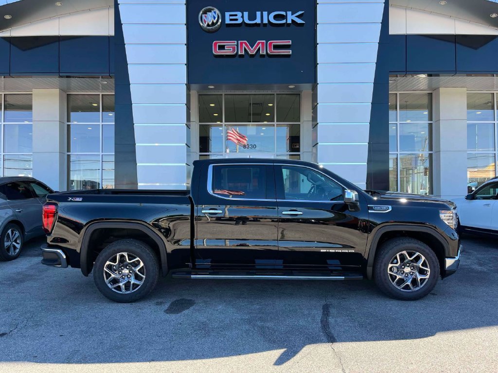 2026 GMC Sierra 1500 SLT - Photo 2