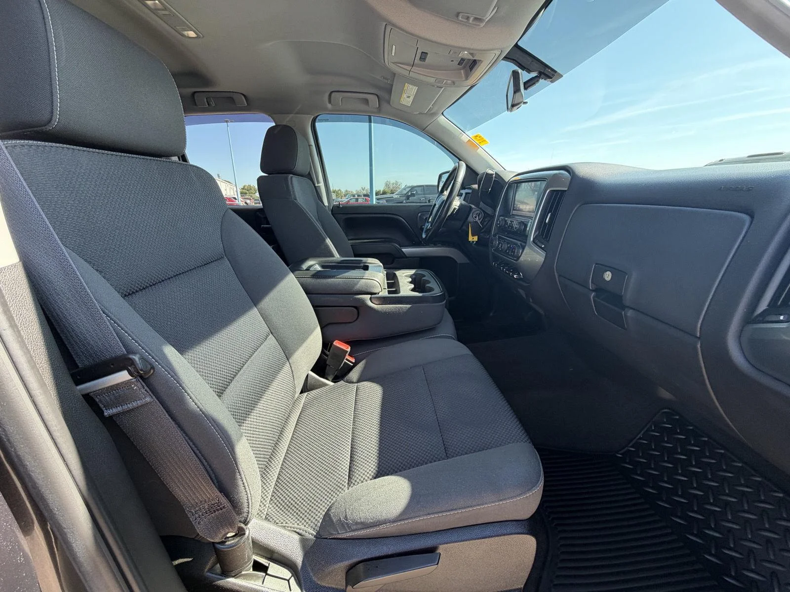 Used 2016 TUNGSTEN METALLIC Chevrolet LT image 17