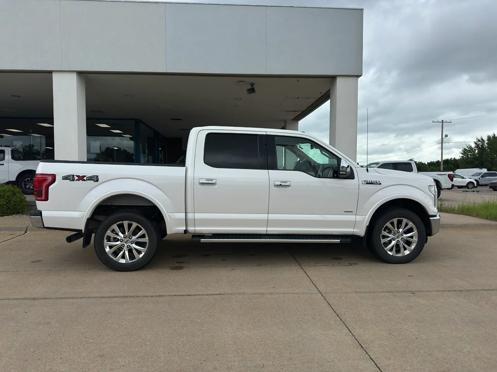 Used 2016 White Platinum Metallic Tri-Coat Ford Lariat image 12
