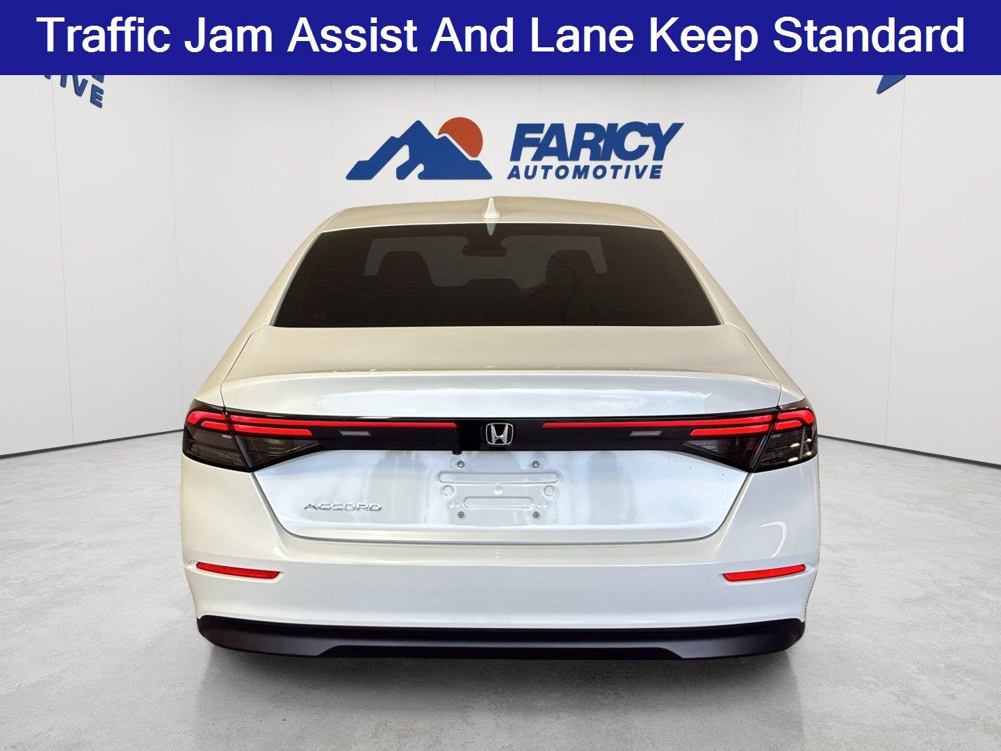 Used 2024 Platinum White Pearl Honda LX image 6