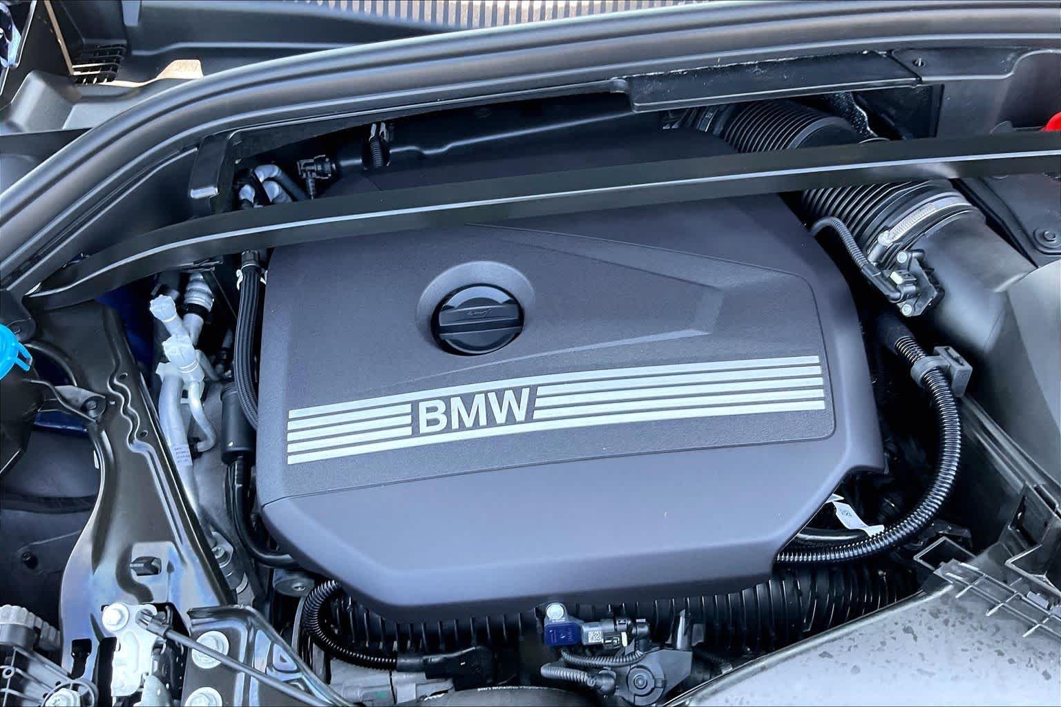 Used 2025 Phytonic Blue Metallic BMW xDrive28i image 30
